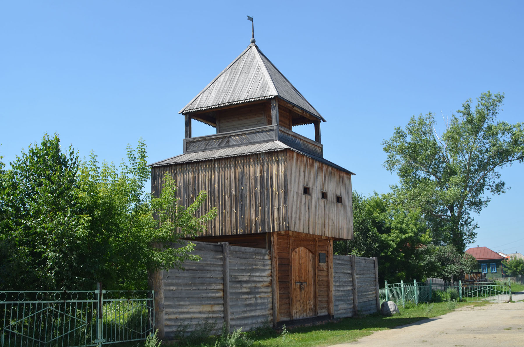 Капитанская сторожевая башня, фрагмент колыванской крепости VIII века Капитанская сторожевая башня, фрагмент колыванской крепости VIII века.